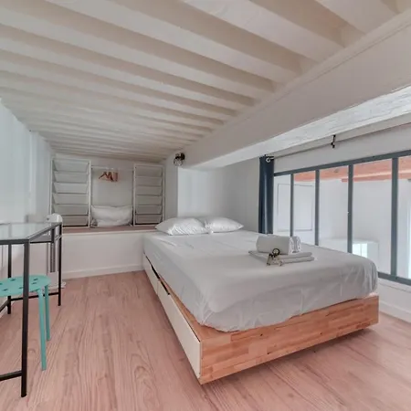Le Pouteau Authentic Charm 2-bedroom In Croix Rousse Apartmán Lyon